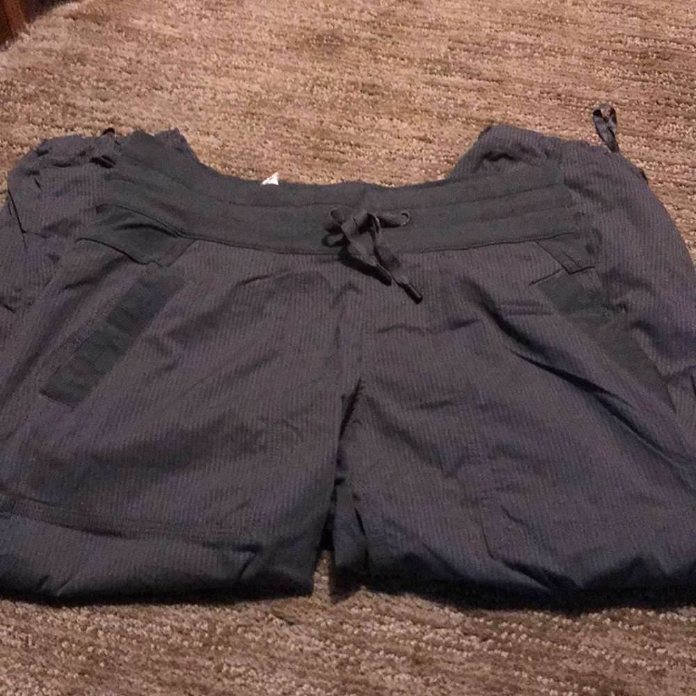Lululemon crops